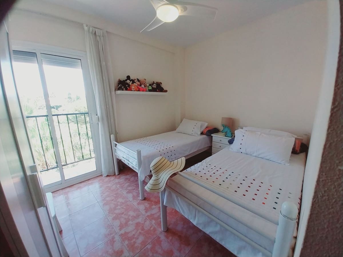2 slaapkamer Appartement te koop in Calahonda - € 319.000 (Ref: 9923081)