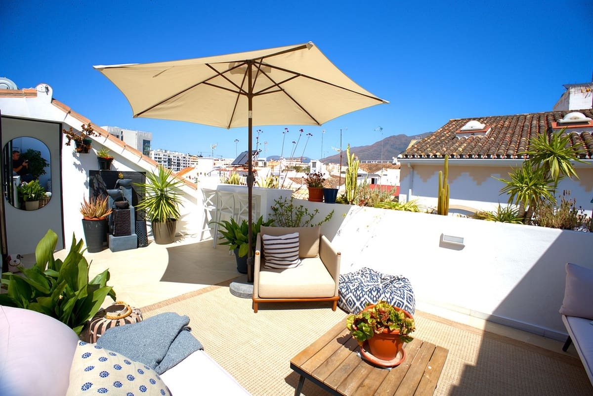 2 soverom Penthouse til salgs i Estepona - € 625 000 (Ref: 9923082)