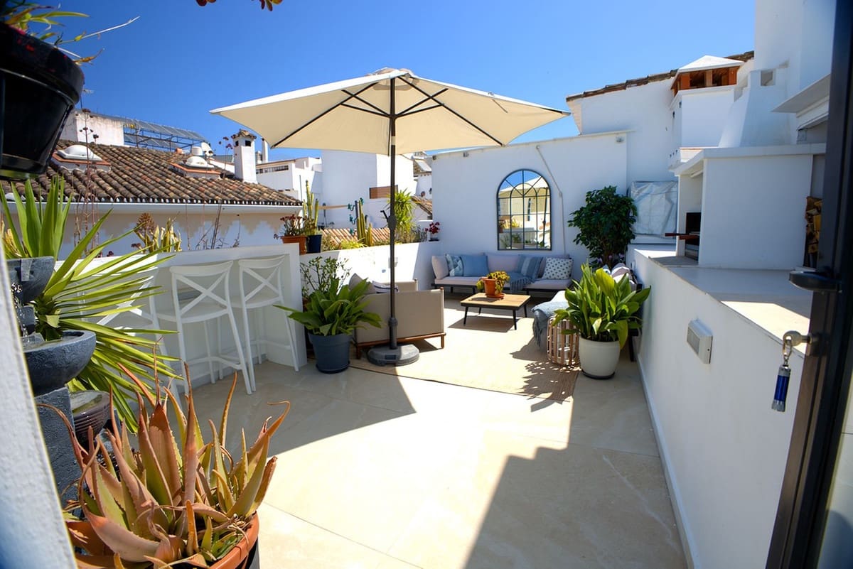 2 soverom Penthouse til salgs i Estepona - € 625 000 (Ref: 9923082)