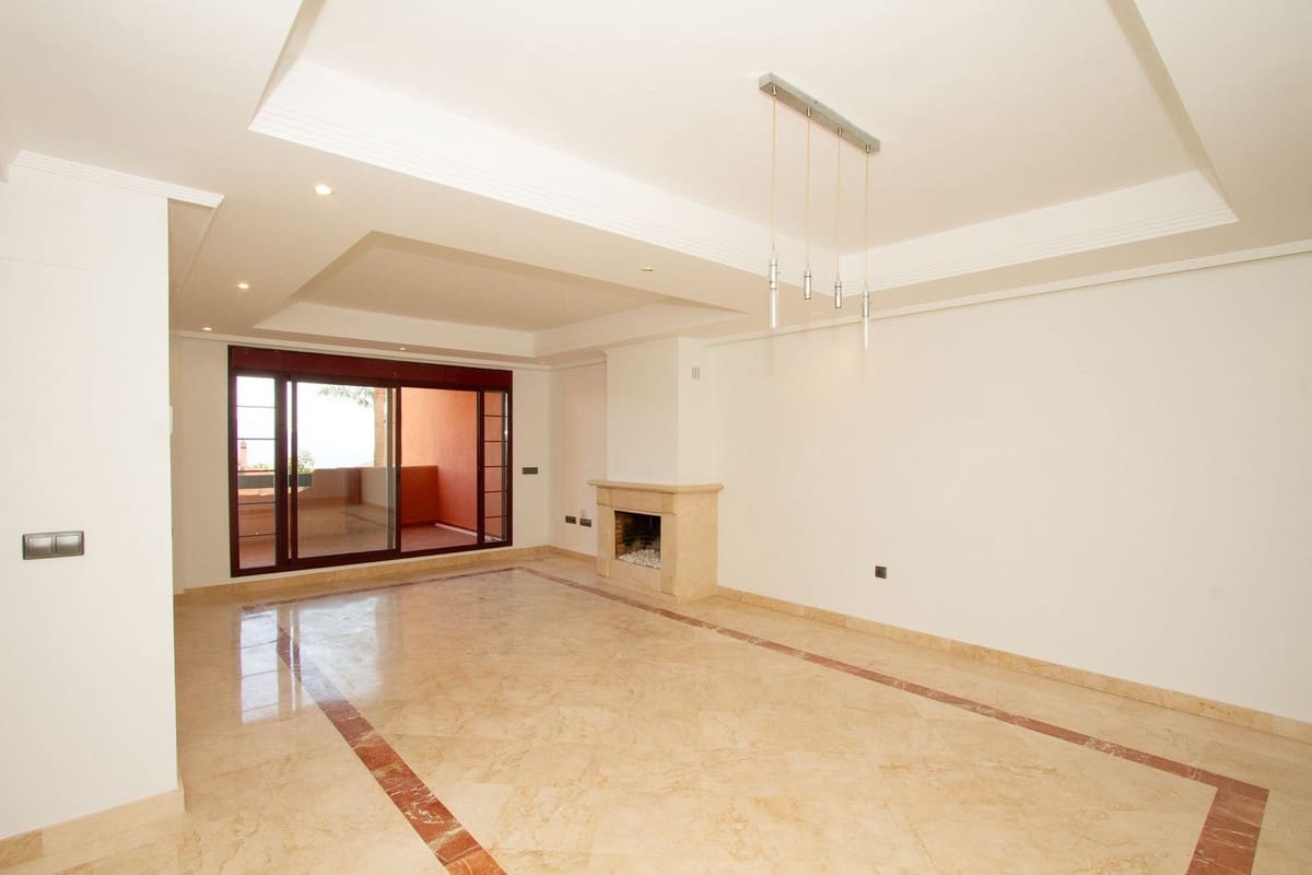 2 quarto Apartamento para venda em La Mairena com garagem - 365 000 € (Ref: 9923084)