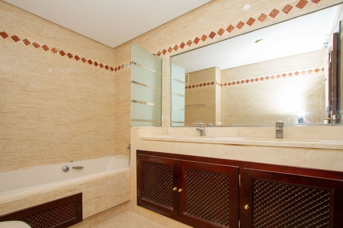 2 quarto Apartamento para venda em La Mairena com garagem - 365 000 € (Ref: 9923084)