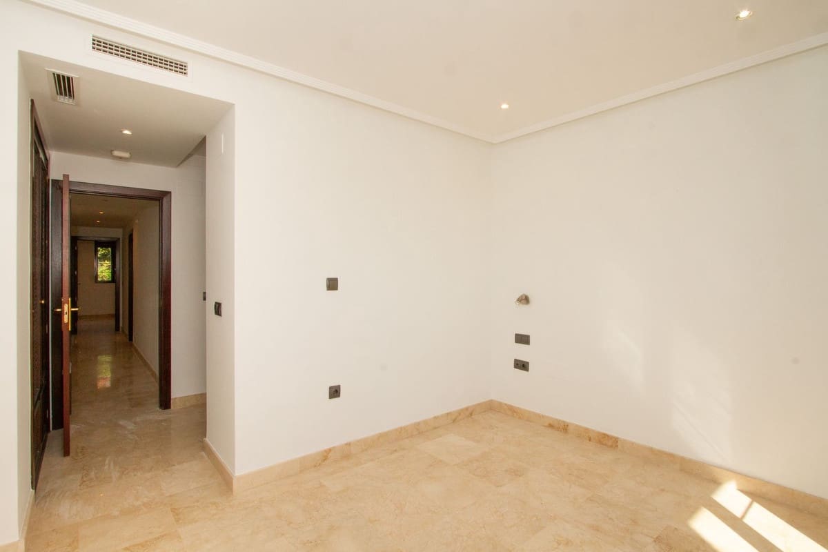 2 quarto Apartamento para venda em La Mairena com garagem - 365 000 € (Ref: 9923084)