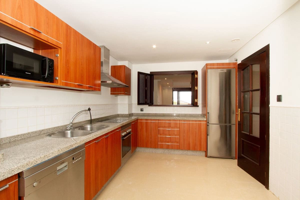 2 quarto Apartamento para venda em La Mairena com garagem - 365 000 € (Ref: 9923084)