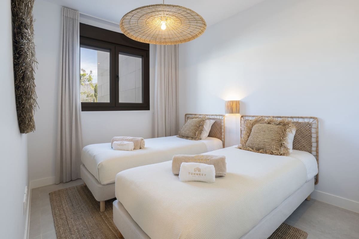 3 sypialnia Apartament na sprzedaż w Estepona z garażem - 570 000 € (Ref: 9928590)