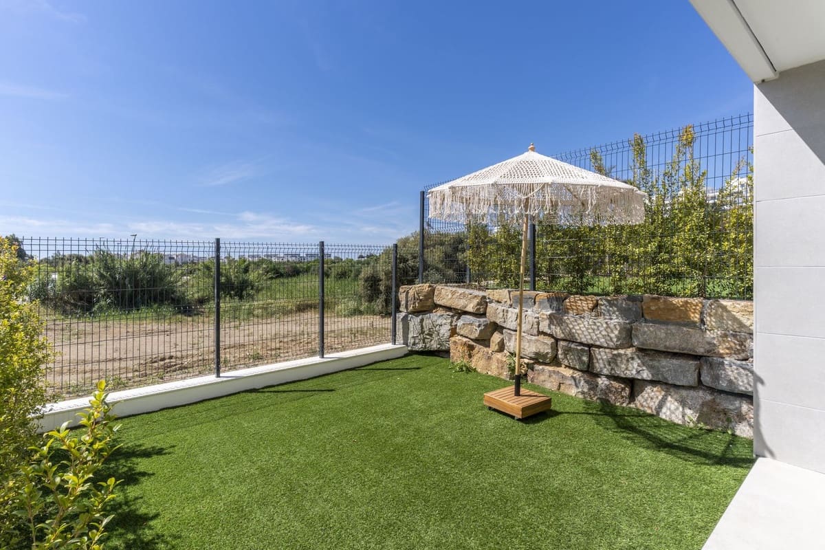 3 sypialnia Apartament na sprzedaż w Estepona z garażem - 570 000 € (Ref: 9928590)
