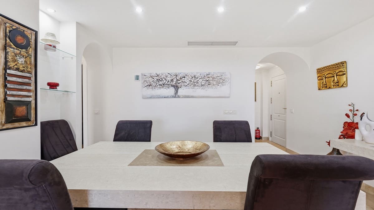 Apartamento de 2 habitaciones en San Luis de Sabinillas en venta - 329.000 € (Ref: 9928591)