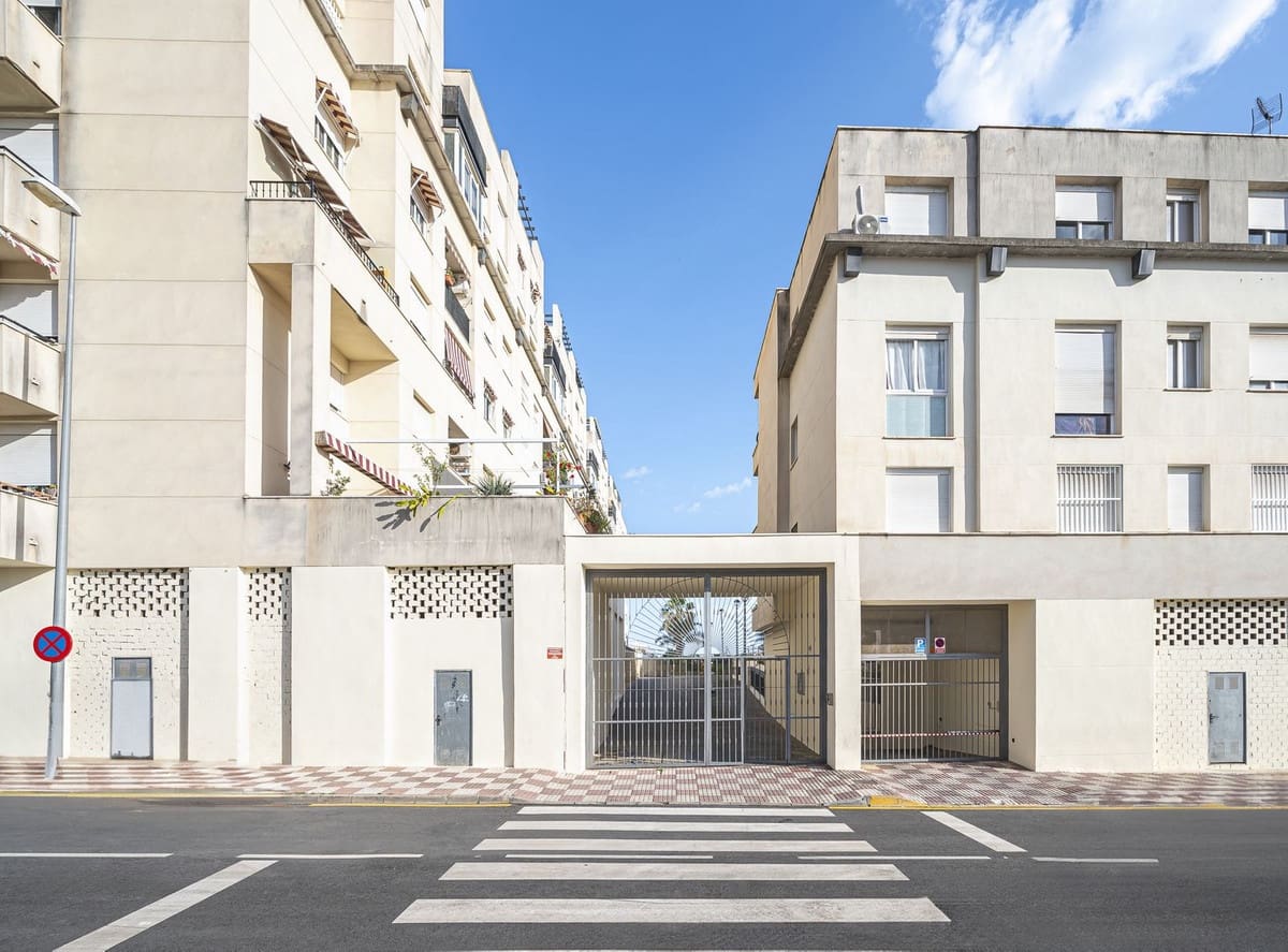 3 soverom Leilighet til salgs i Marbella - € 300 000 (Ref: 9928593)