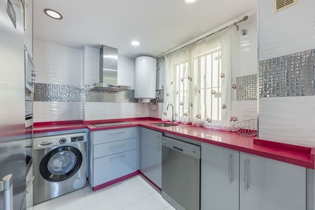 3 soverom Leilighet til salgs i Casco Antiguo, Marbella - € 300 000 (Ref: 9928593)