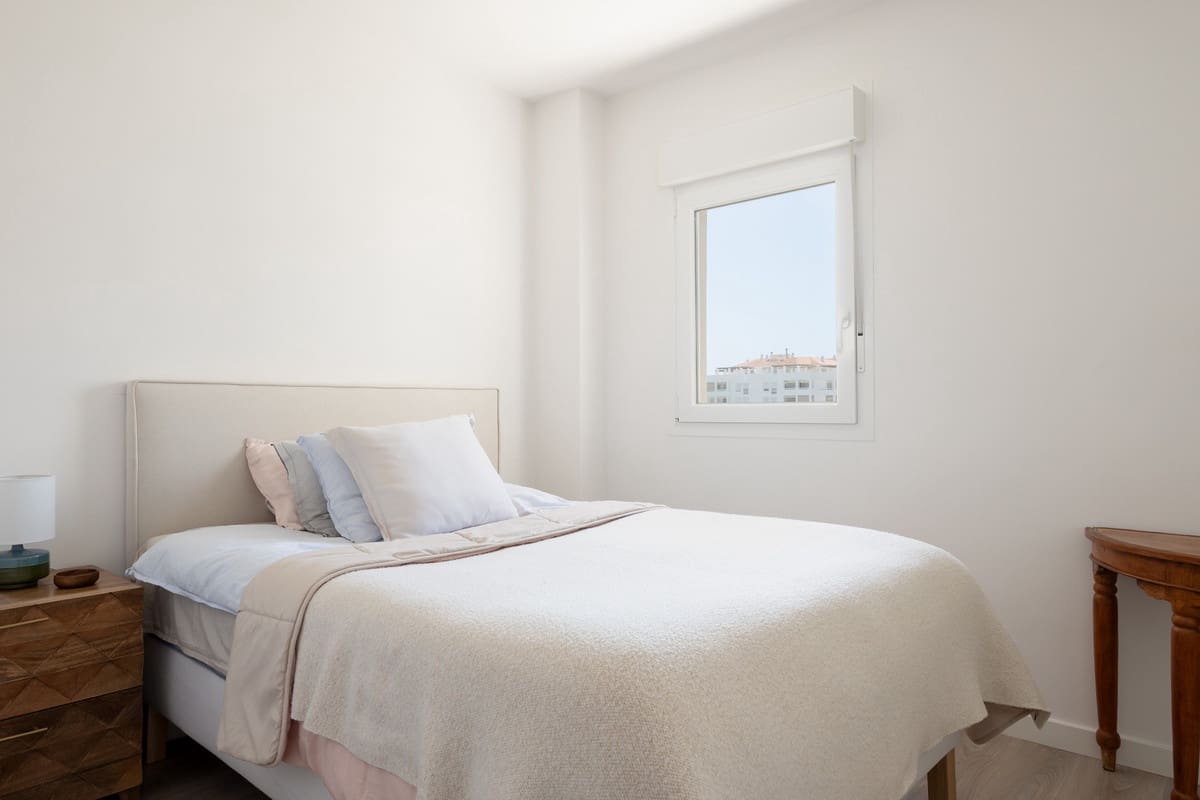 3 makuuhuone Huoneisto myytävänä paikassa Nueva Andalucia - 415 000 € (Ref: 9928594)