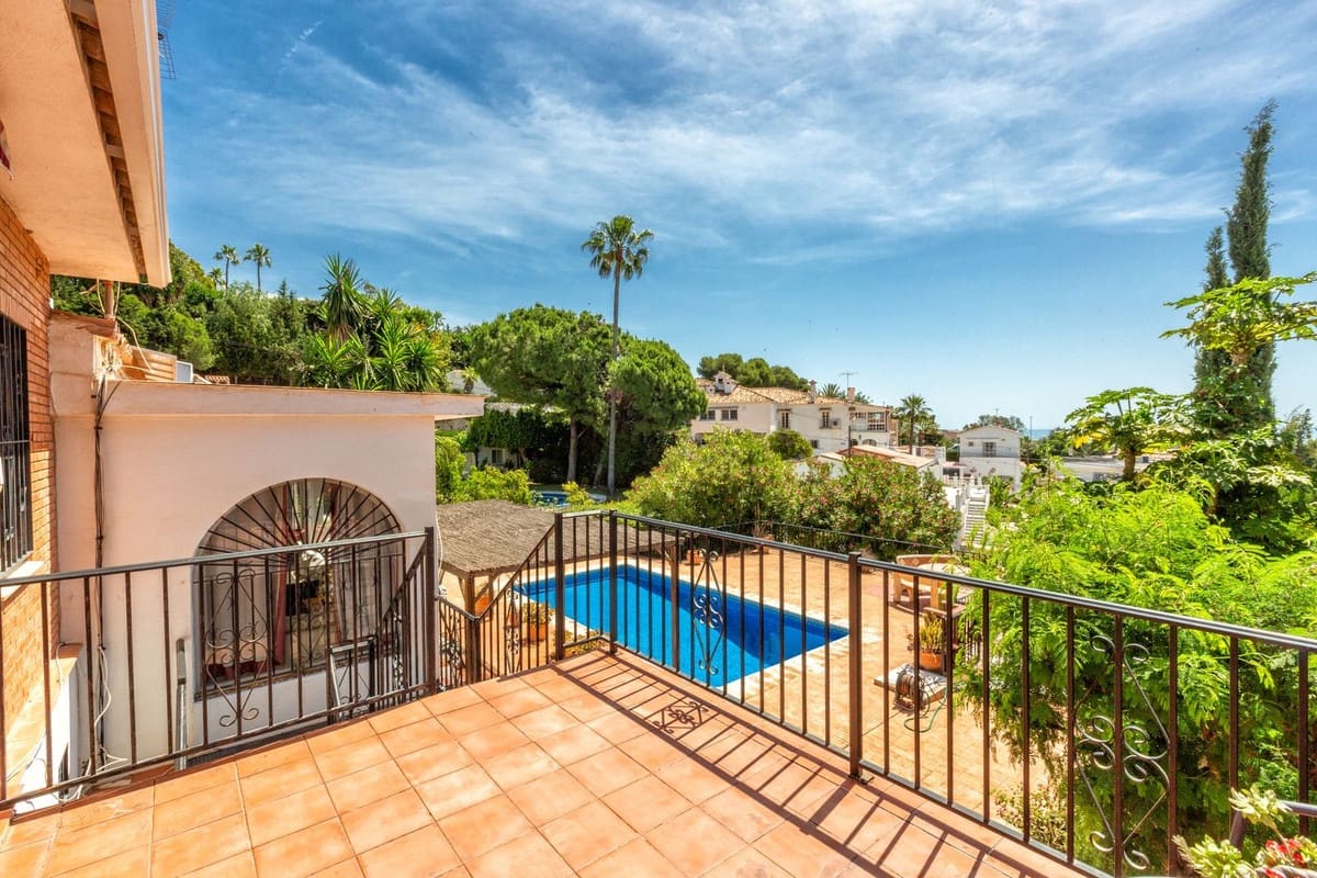 6 bedroom Villa for sale in Mijas - € 835,000 (Ref: 9930006)
