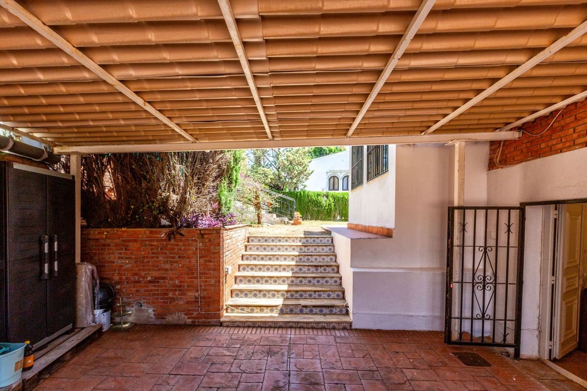 6 bedroom Villa for sale in Mijas - € 835,000 (Ref: 9930006)