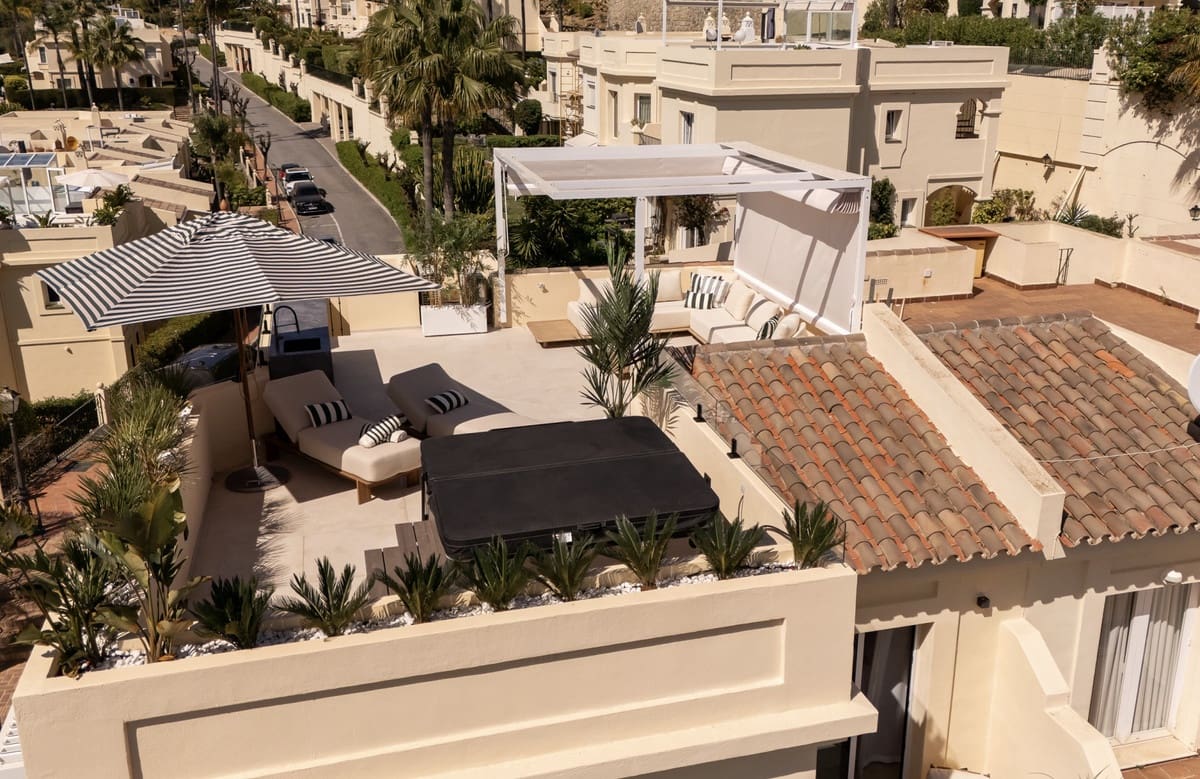 4 slaapkamer Huis te koop in La Quinta - € 1.850.000 (Ref: 9931140)