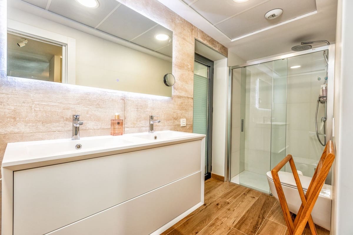 3 soveværelse Lejlighed til salg i Fuengirola med garage - € 1.395.000 (Ref: 9935356)