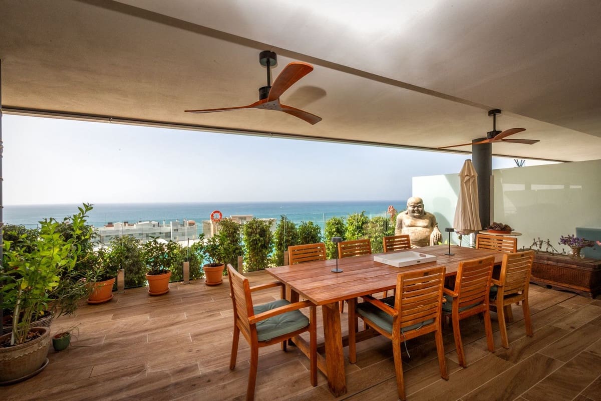 3 soveværelse Lejlighed til salg i Fuengirola med garage - € 1.395.000 (Ref: 9935356)