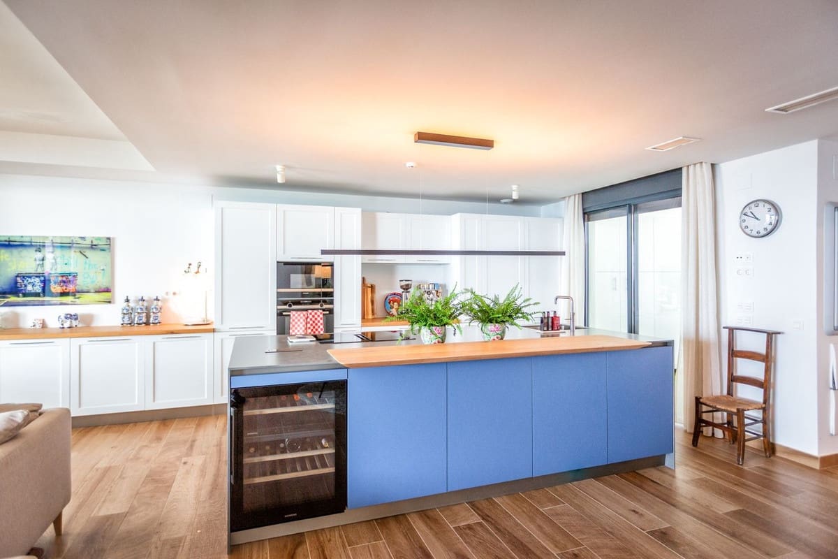 3 soveværelse Lejlighed til salg i Fuengirola med garage - € 1.395.000 (Ref: 9935356)