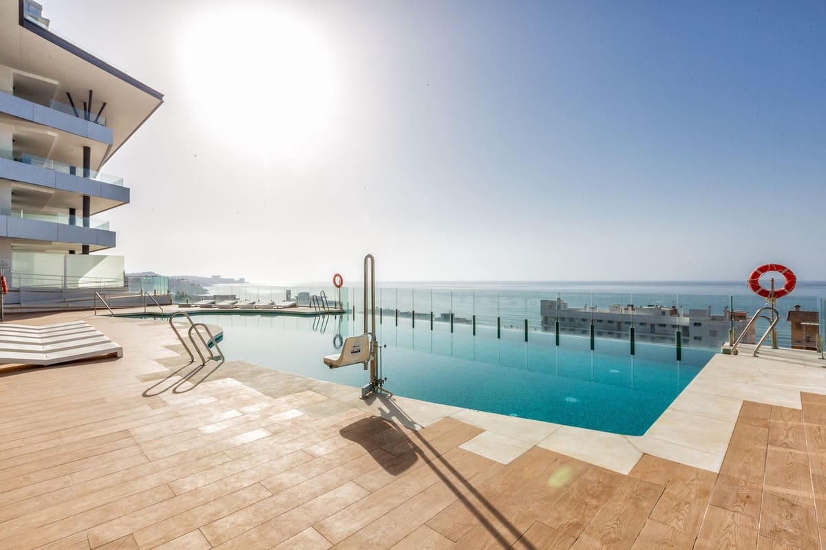 3 soveværelse Lejlighed til salg i Fuengirola med garage - € 1.395.000 (Ref: 9935356)