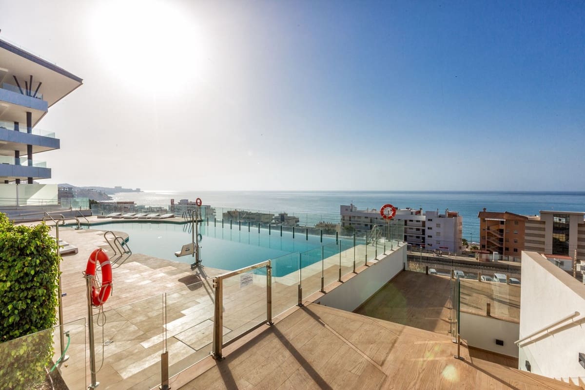 3 soveværelse Lejlighed til salg i Fuengirola med garage - € 1.395.000 (Ref: 9935356)