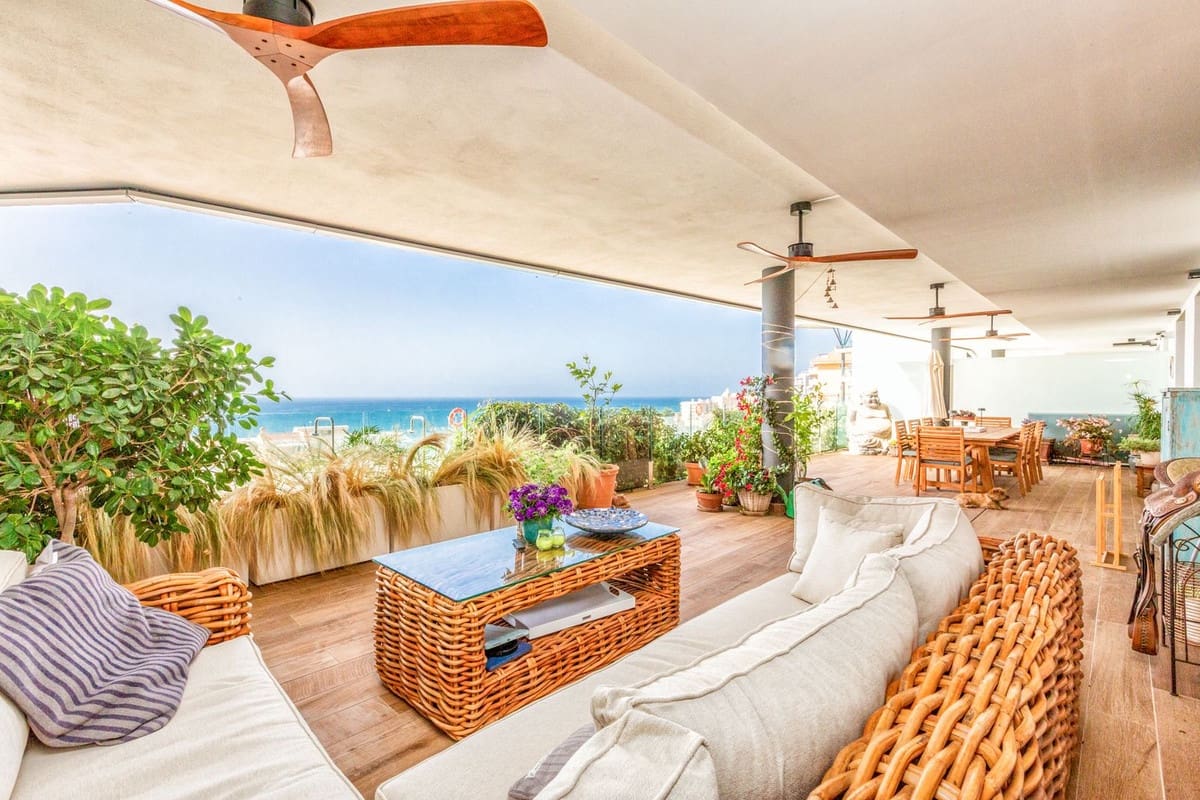 3 soveværelse Lejlighed til salg i Fuengirola med garage - € 1.395.000 (Ref: 9935356)