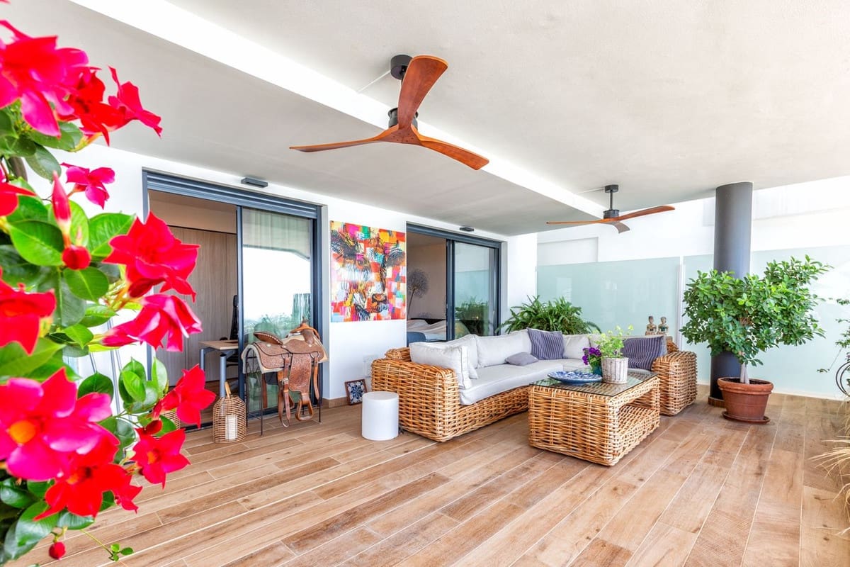 3 soveværelse Lejlighed til salg i Fuengirola med garage - € 1.395.000 (Ref: 9935356)