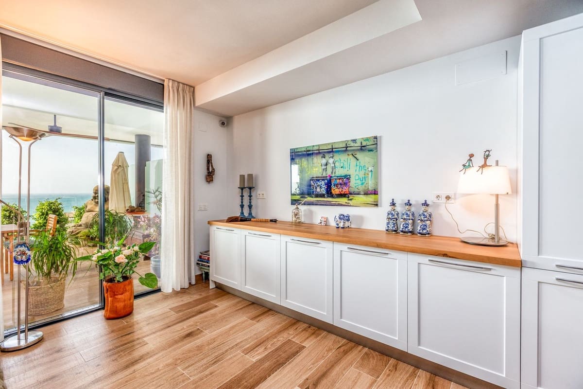 3 soveværelse Lejlighed til salg i Fuengirola med garage - € 1.395.000 (Ref: 9935356)