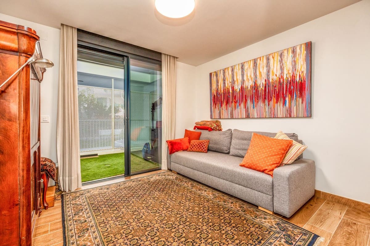 3 soveværelse Lejlighed til salg i Fuengirola med garage - € 1.395.000 (Ref: 9935356)