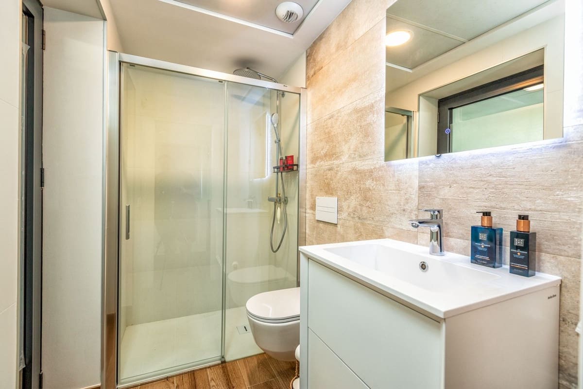 3 soveværelse Lejlighed til salg i Fuengirola med garage - € 1.395.000 (Ref: 9935356)