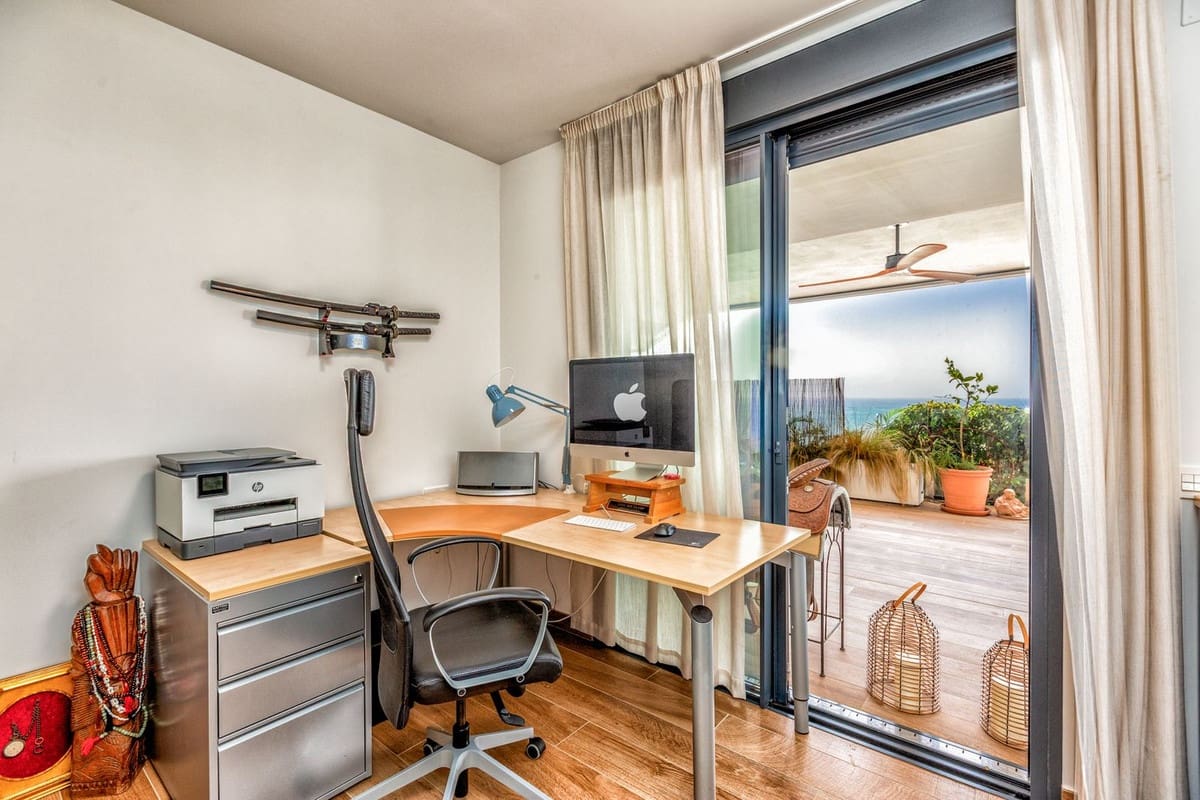 3 soveværelse Lejlighed til salg i Fuengirola med garage - € 1.395.000 (Ref: 9935356)