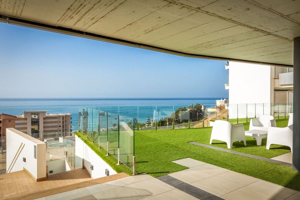 3 soveværelse Lejlighed til salg i Fuengirola med garage - € 1.395.000 (Ref: 9935356)