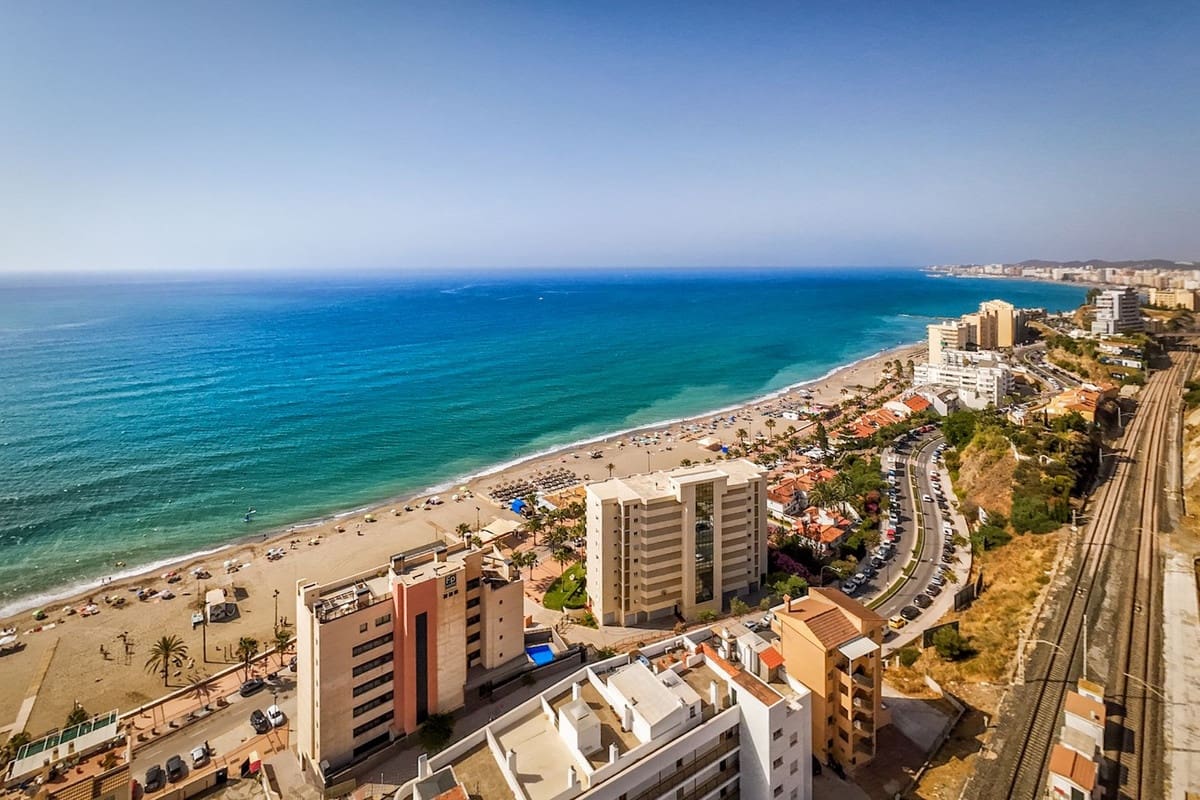 3 soveværelse Lejlighed til salg i Fuengirola med garage - € 1.395.000 (Ref: 9935356)