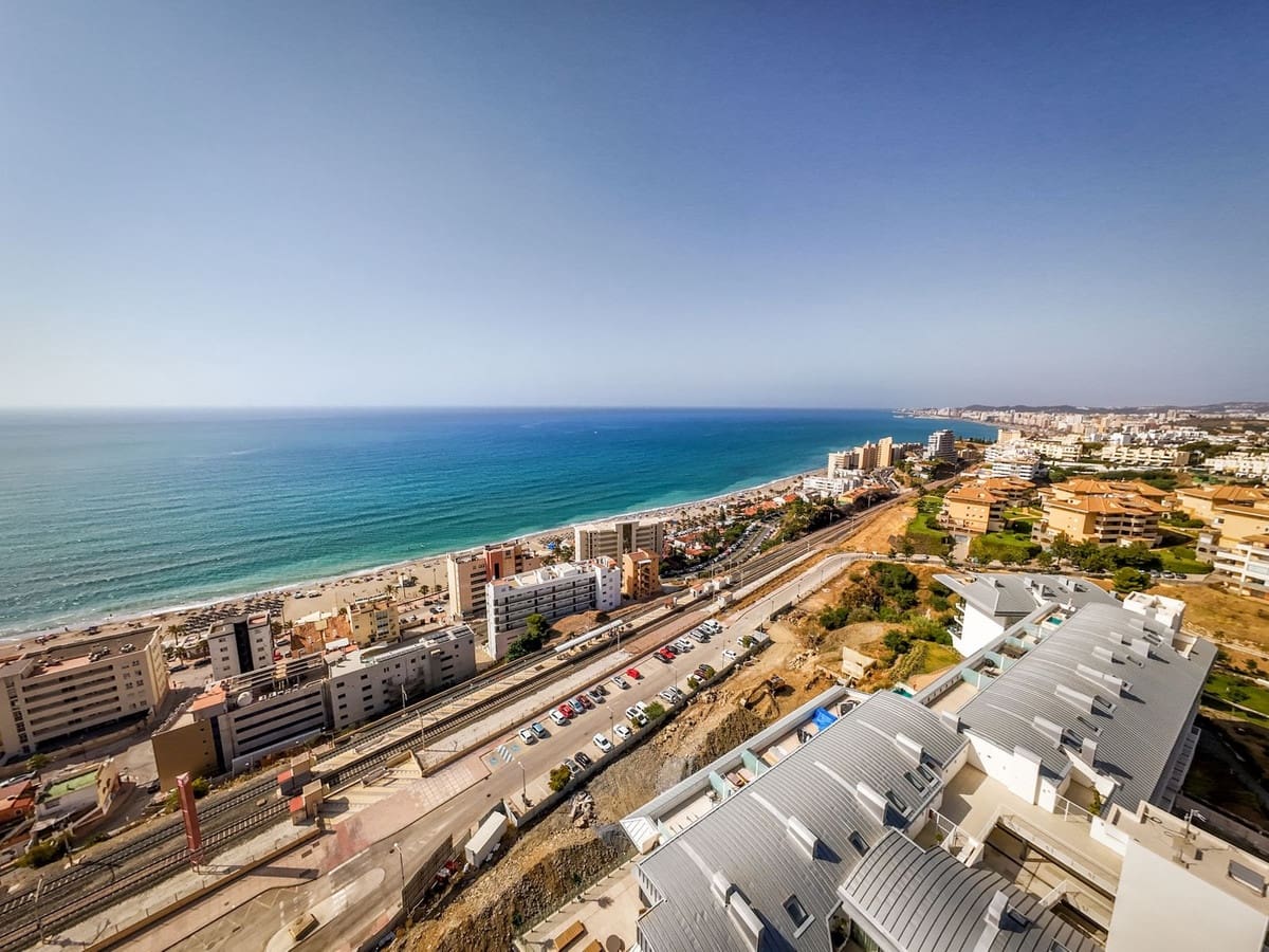 3 soveværelse Lejlighed til salg i Fuengirola med garage - € 1.395.000 (Ref: 9935356)