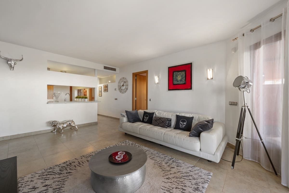 2 slaapkamer Appartement te koop in Fuengirola - € 499.000 (Ref: 9935357)