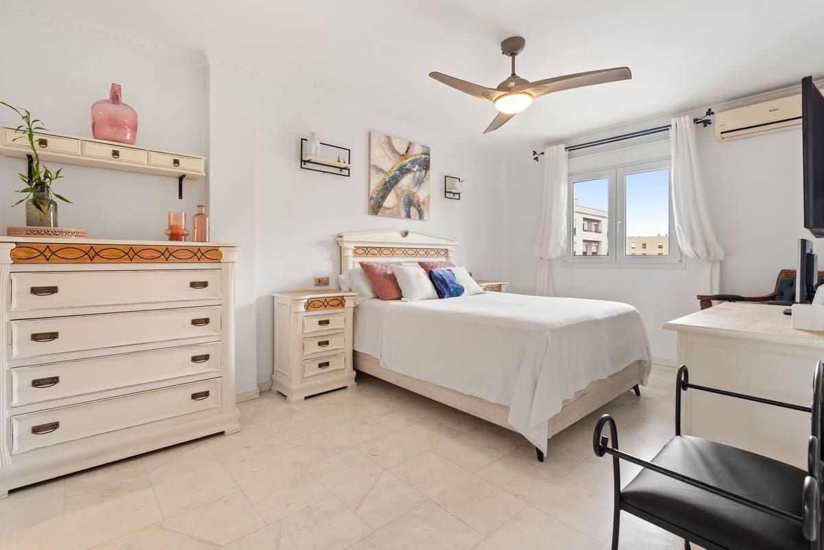 3 Zimmer Apartment zu verkaufen in Estepona - 475.000 € (Ref: 9935364)