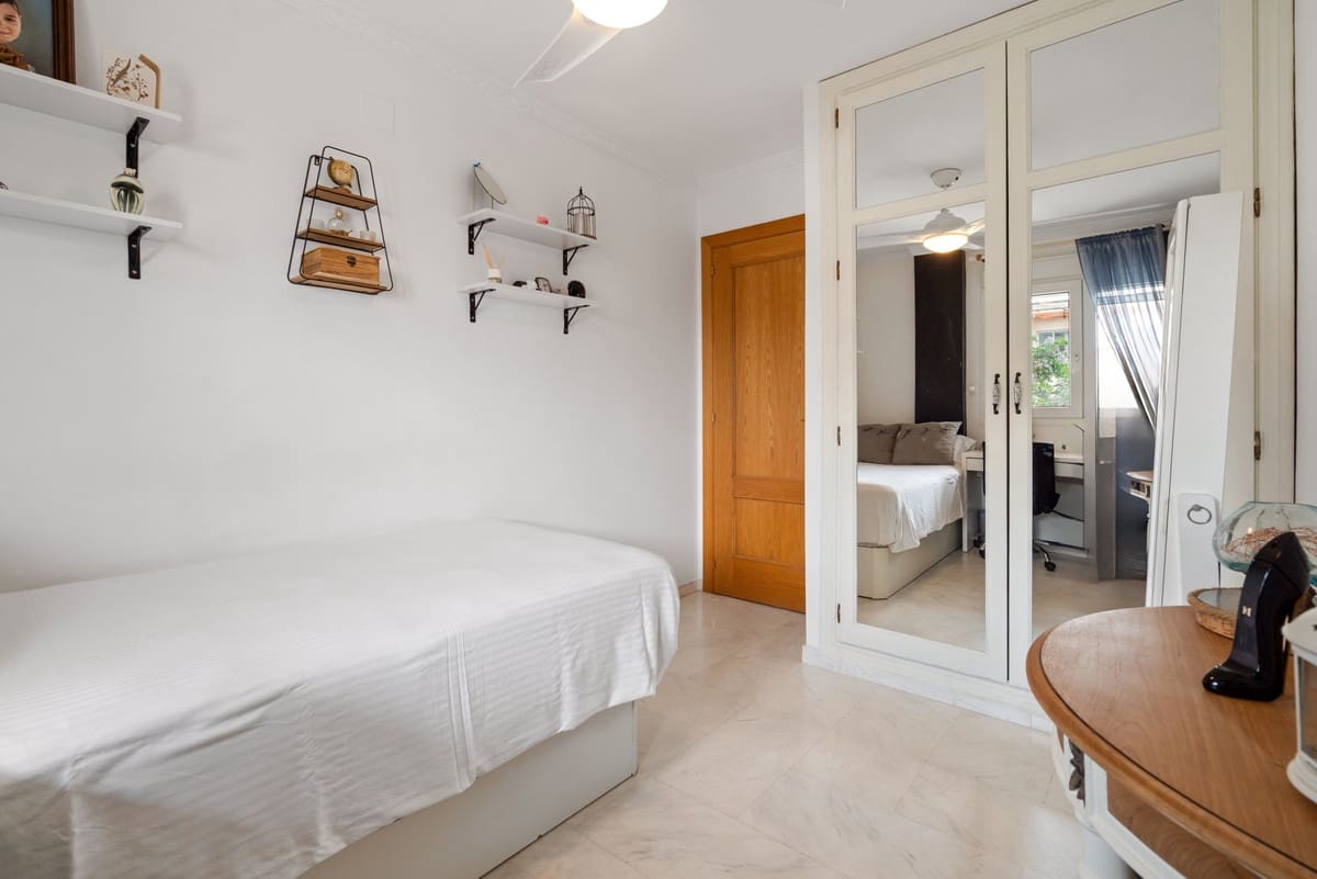 3 Zimmer Apartment zu verkaufen in Estepona - 475.000 € (Ref: 9935364)