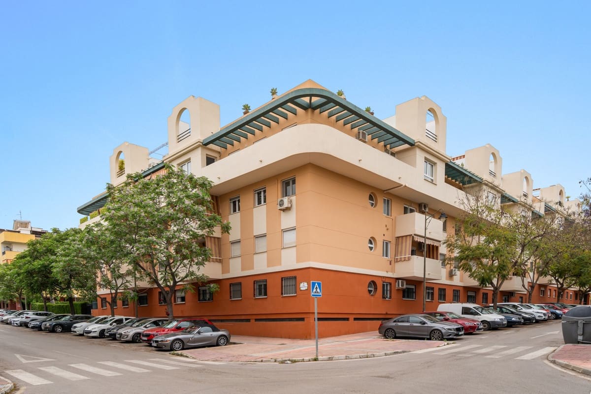 3 Zimmer Apartment zu verkaufen in Estepona - 475.000 € (Ref: 9935364)