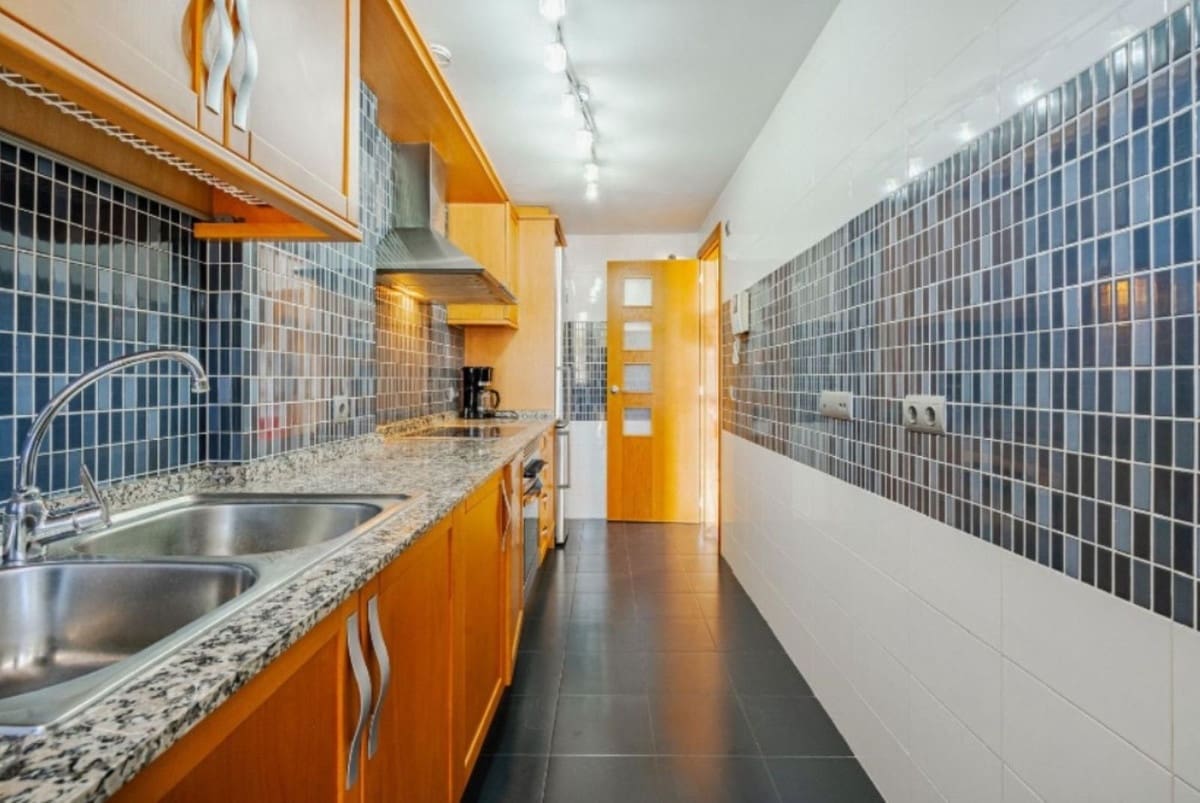 1 soverom Leilighet til salgs i New Golden Mile med garasje - € 299 000 (Ref: 9935367)
