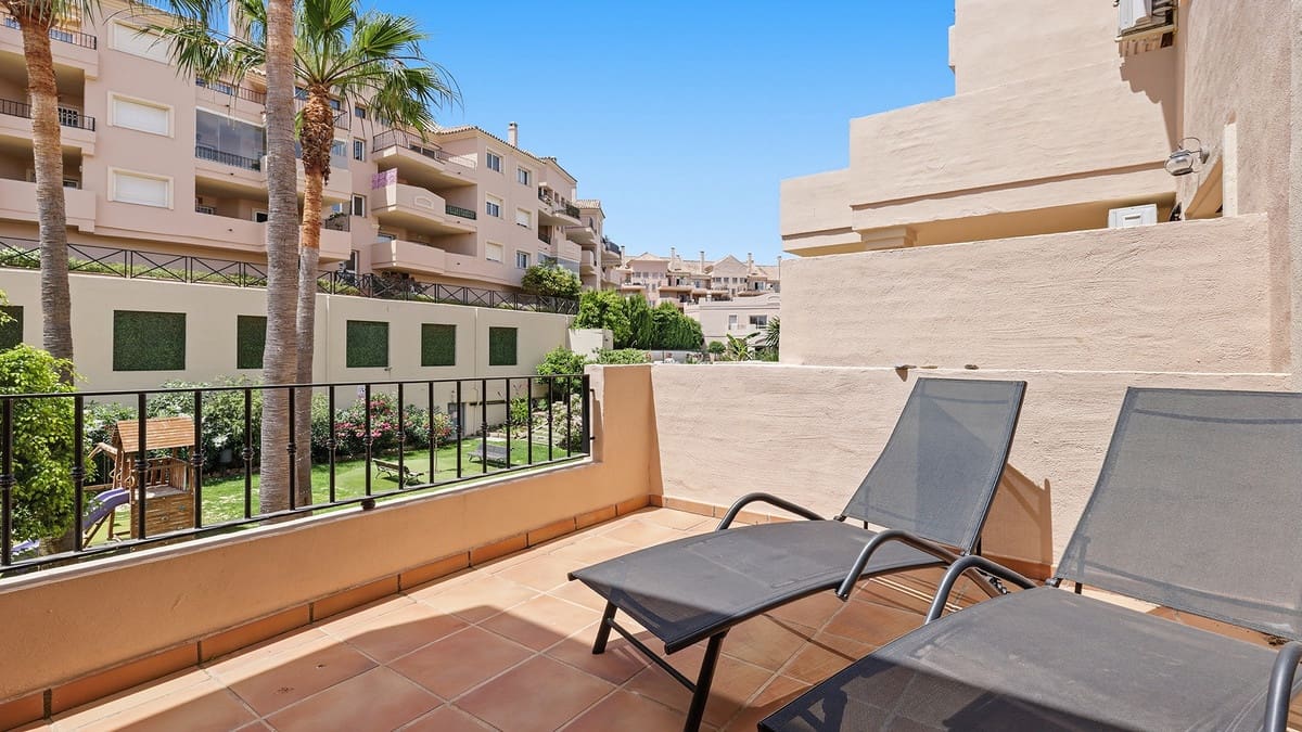 2 soverom Leilighet til salgs i La Duquesa / Puerto de la Duquesa - € 279 000 (Ref: 9937374)