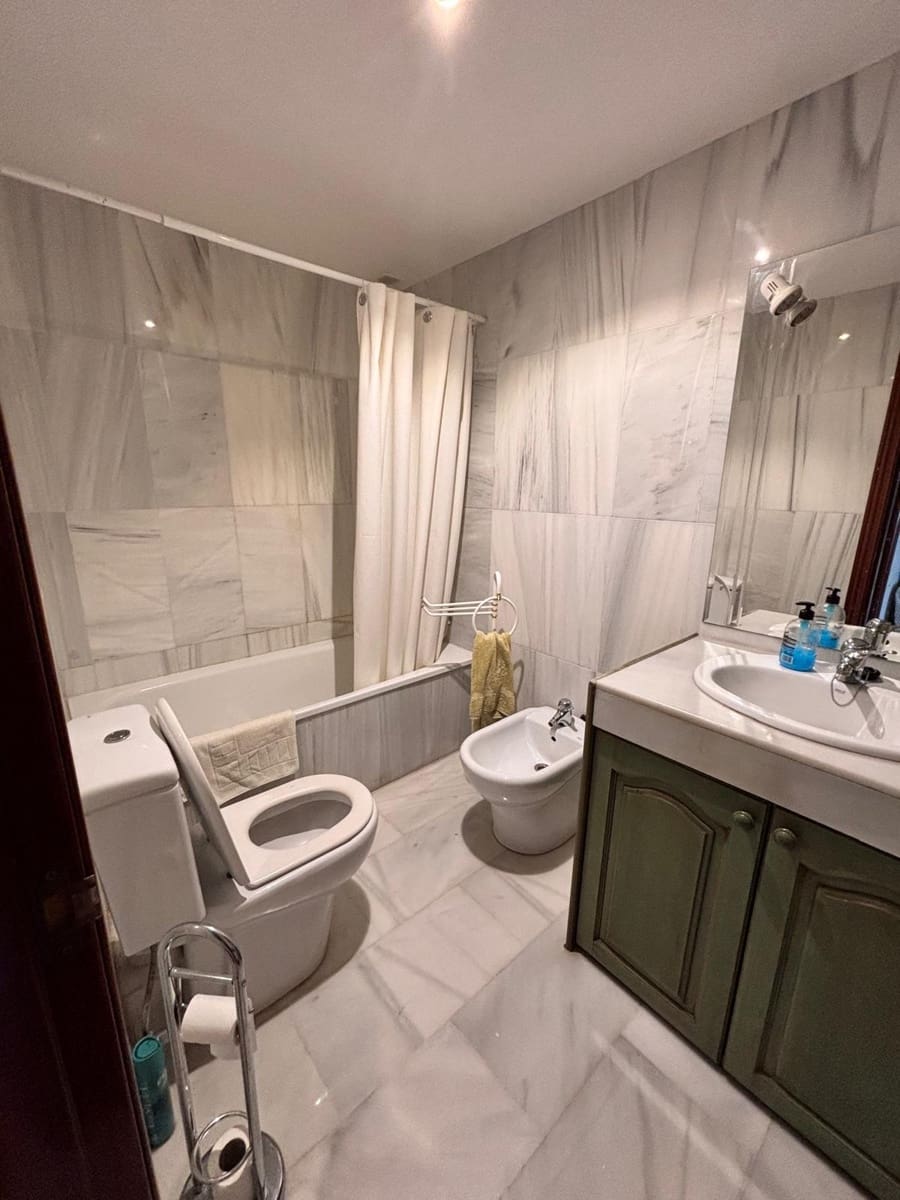 3 quarto Apartamento para venda em Marbella - 850 000 € (Ref: 9937375)