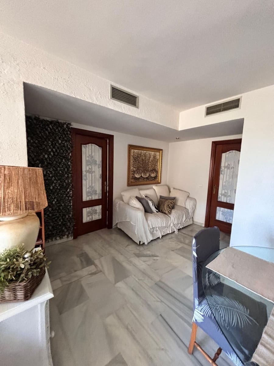 3 quarto Apartamento para venda em Marbella - 850 000 € (Ref: 9937375)
