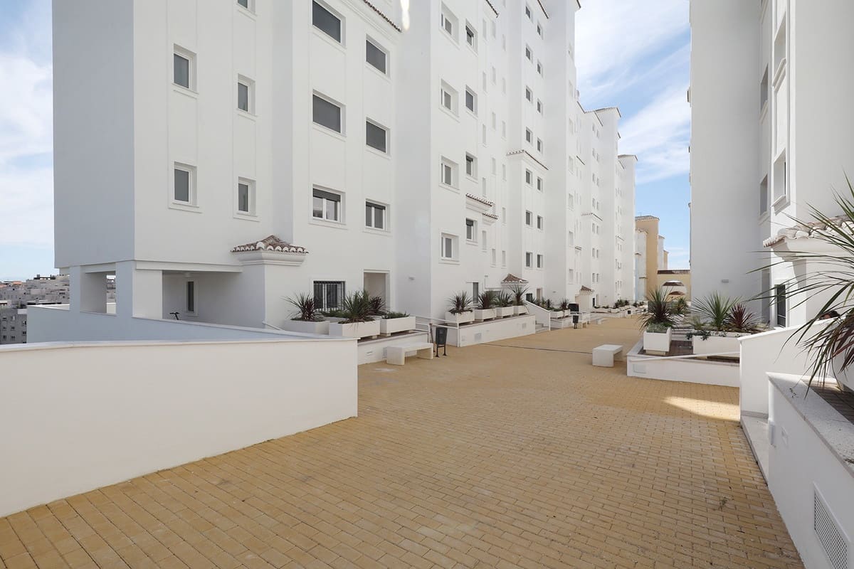 3 quarto Apartamento para venda em Estepona - 499 000 € (Ref: 9939181)
