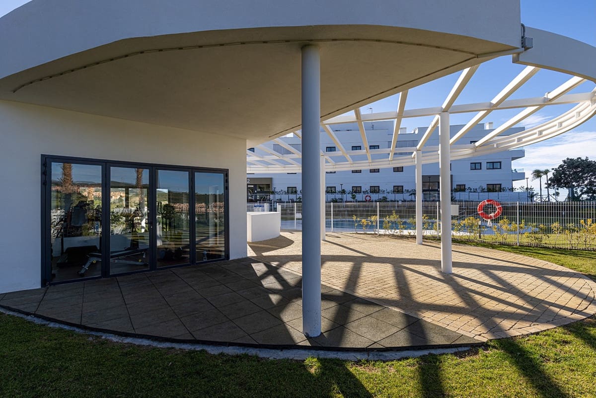 2 soveværelse Lejlighed til salg i Estepona - € 450.000 (Ref: 9939182)