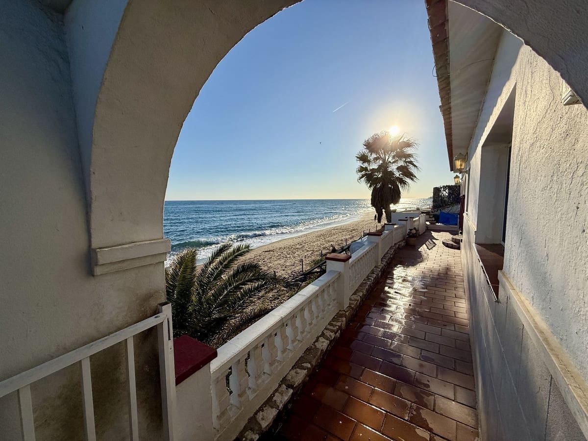4 bedroom Villa for sale in Mijas - € 1,680,000 (Ref: 9939185)