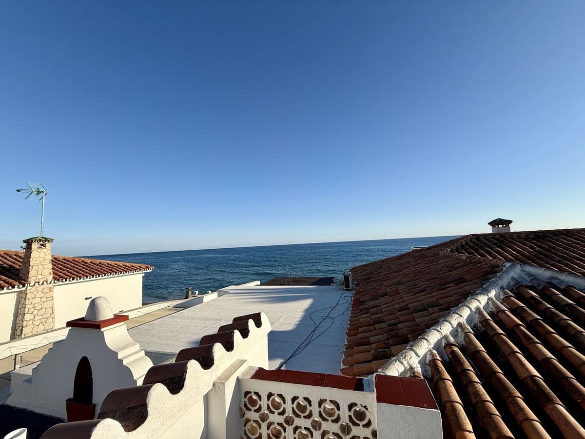 4 bedroom Villa for sale in Mijas - € 1,680,000 (Ref: 9939185)