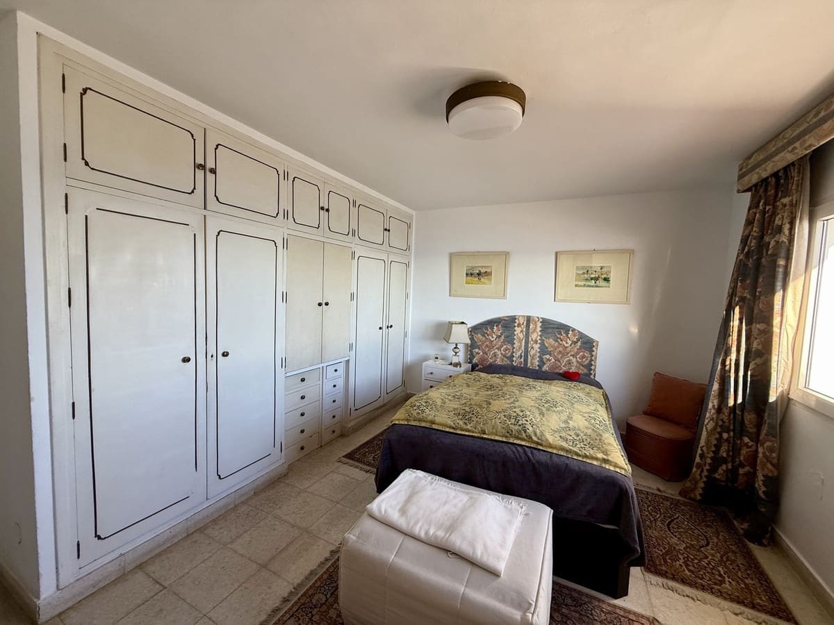 4 bedroom Villa for sale in Mijas - € 1,680,000 (Ref: 9939185)