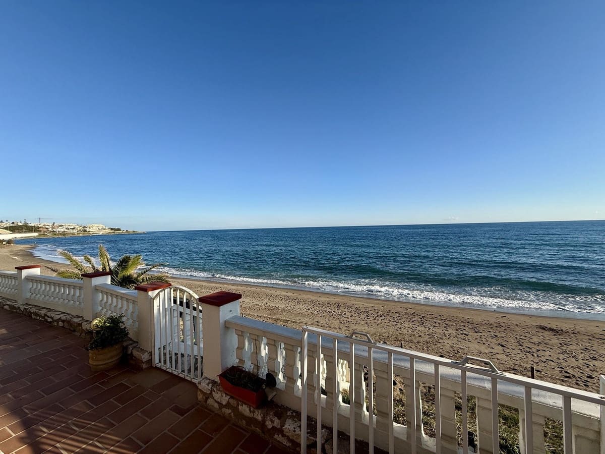 4 bedroom Villa for sale in Mijas - € 1,680,000 (Ref: 9939185)