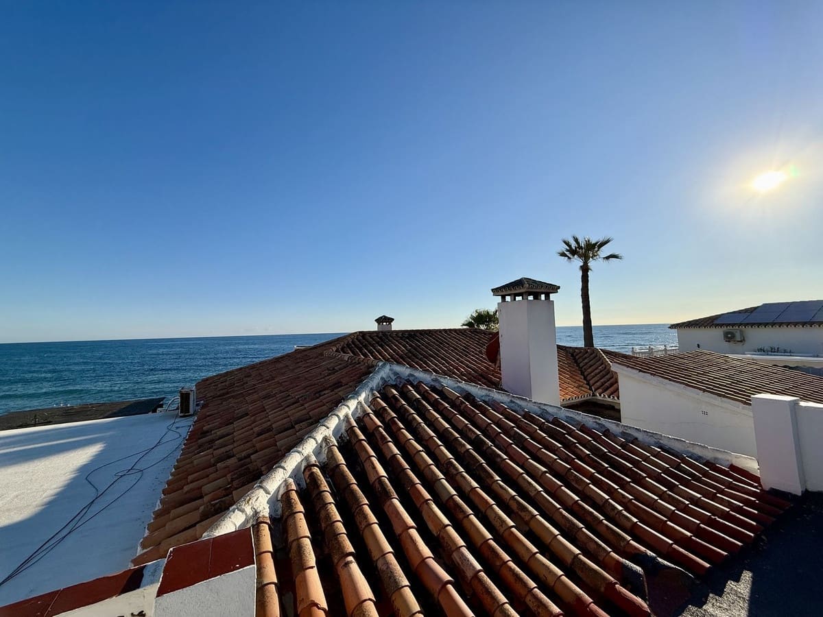 4 bedroom Villa for sale in Mijas - € 1,680,000 (Ref: 9939185)