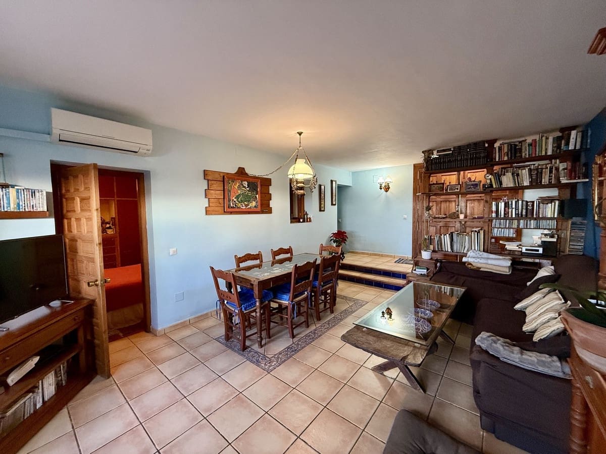 4 bedroom Villa for sale in Mijas - € 1,680,000 (Ref: 9939185)