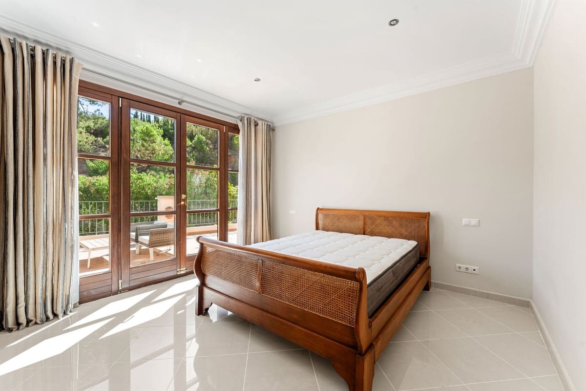 5 soveværelse Villa til salg i Estepona - € 4.500.000 (Ref: 9941616)