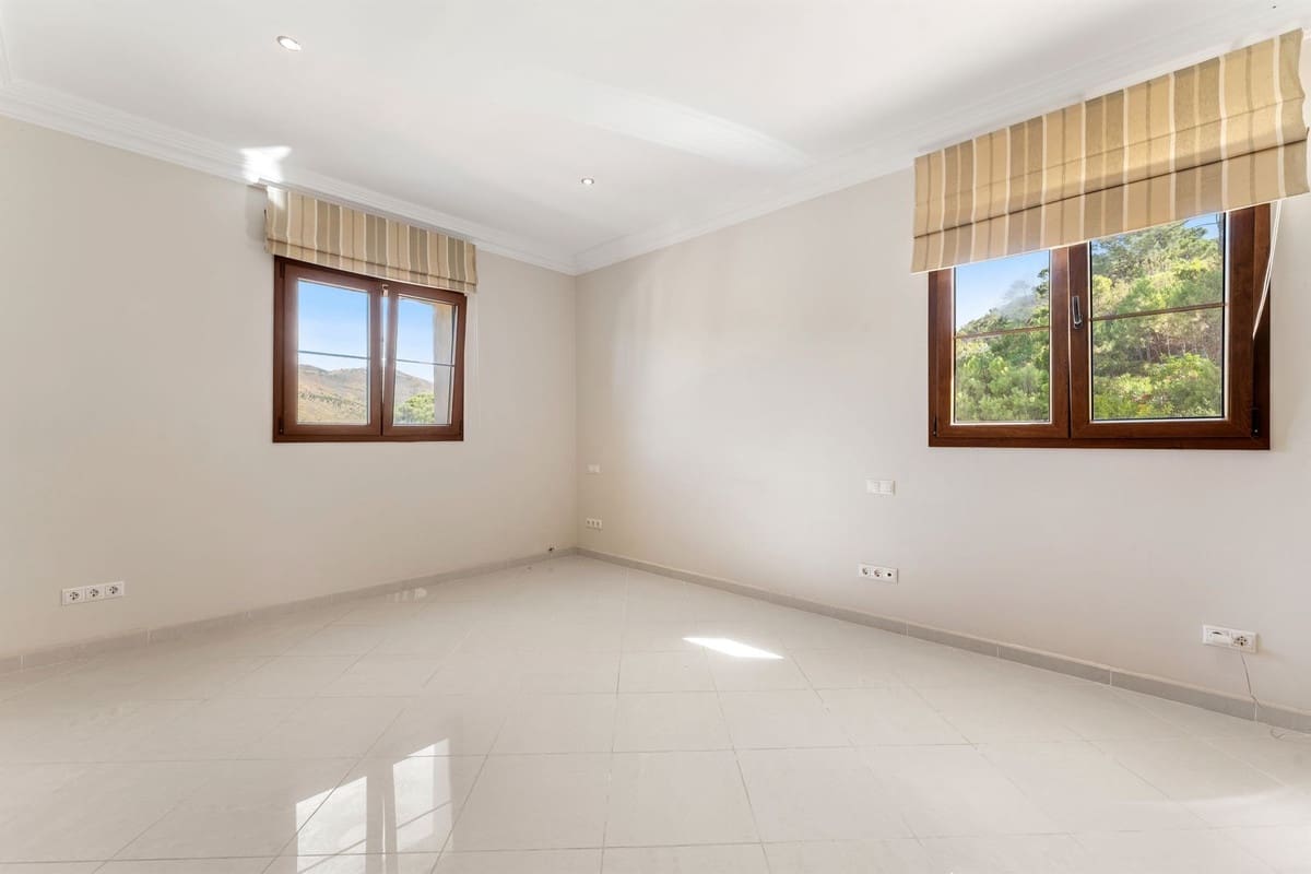 5 soveværelse Villa til salg i Estepona - € 4.500.000 (Ref: 9941616)