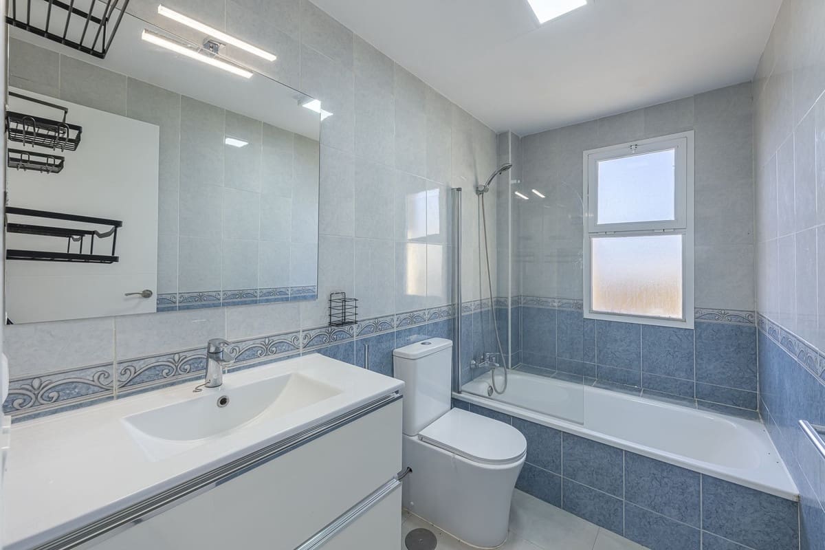 3 soverom Hus til salgs i Estepona - € 375 000 (Ref: 9941623)