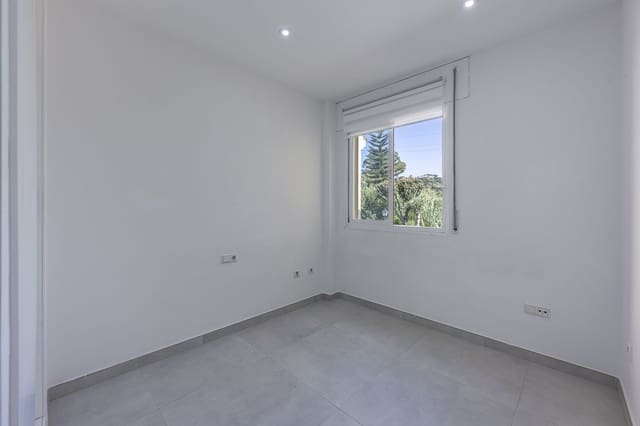 3 soverom Hus til salgs i Parque Central, Estepona - € 375 000 (Ref: 9941623)